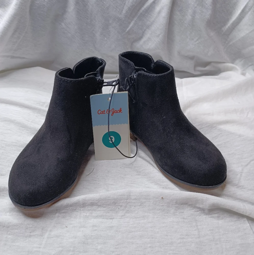 Cat & Jack Toodler Black Boots‎